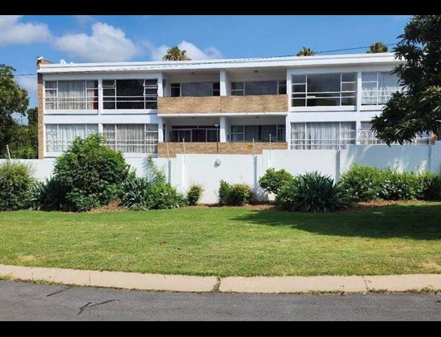 3 BEDROOM TOWNHOUSE FOR SALE IN BRAMLEY PARK